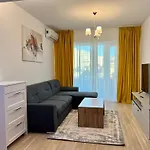 C-Entral Apartments Bucharest With Private Parking