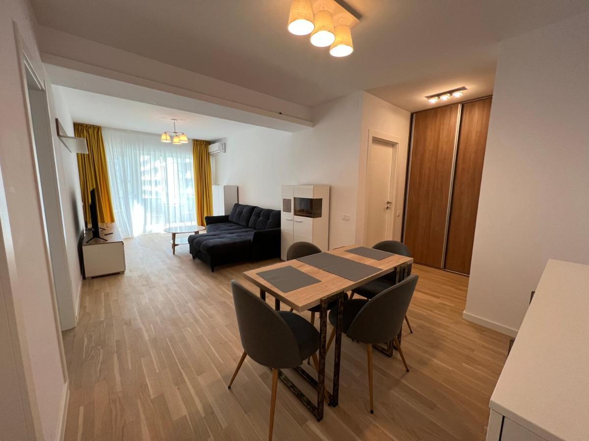 C-entral With Private Parking * Bucureşti